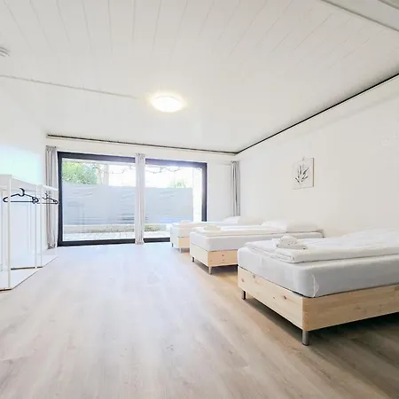 Daire Tolstov Apartments - 3 Schlafzimmer - Terrasse - 25 Min Messe Dus