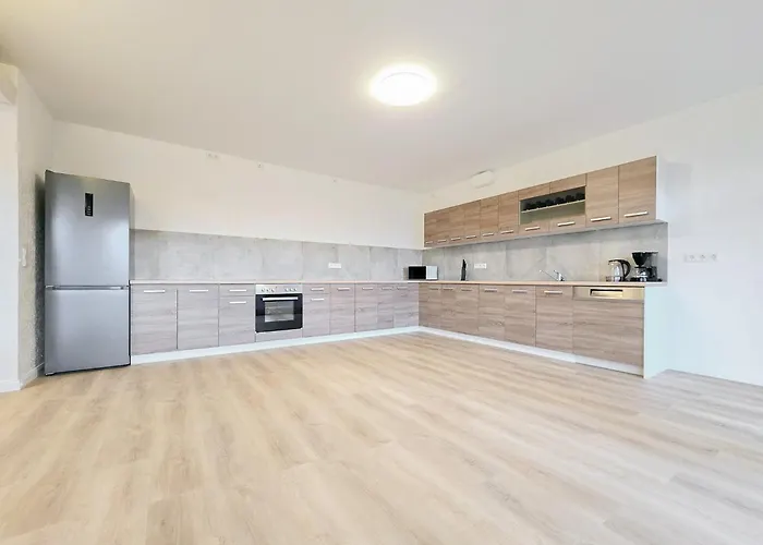 Tolstov - 3 With Terrace - 25 Min Messe Dus Apartment *